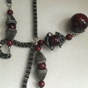 BEAUTIFUL TRIBAL BEADED NECKLACE